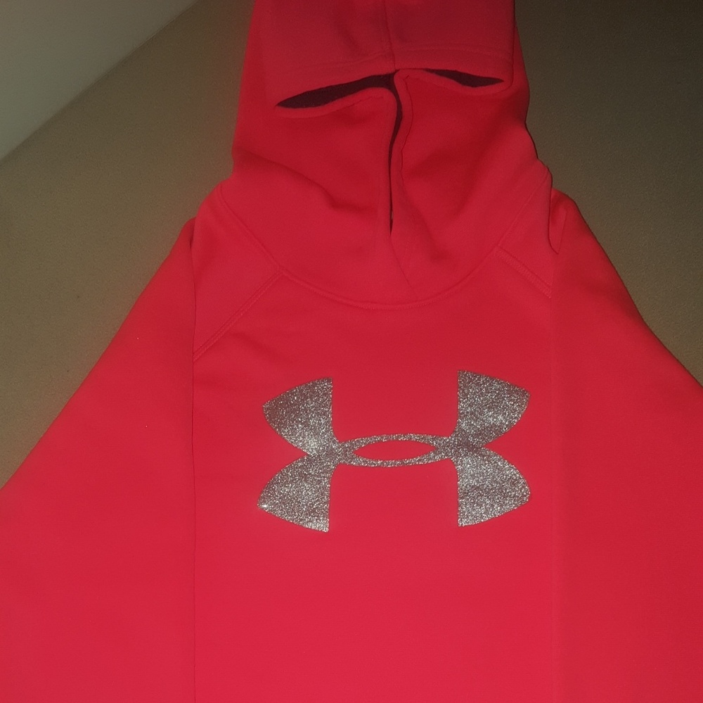 Neon pink under armour sweatshirt